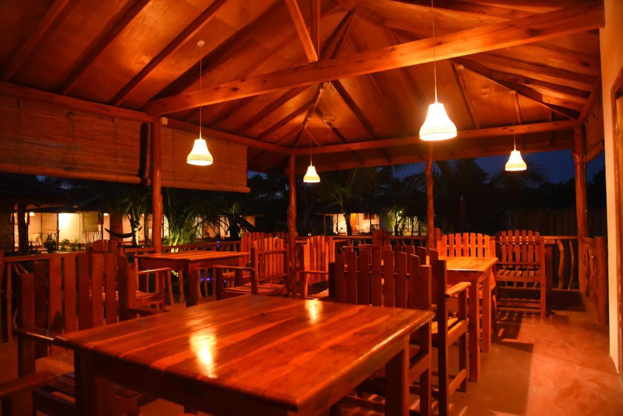 Prime Surfers Bungalow Baía de Arugam Exterior foto
