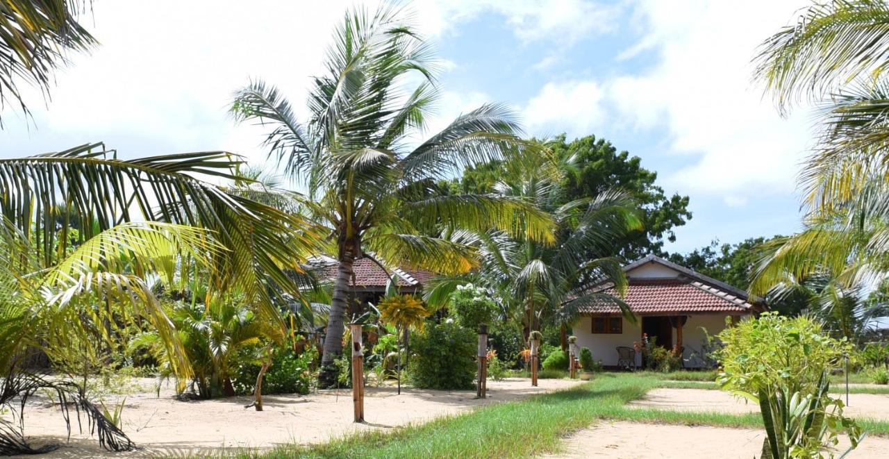 Prime Surfers Bungalow Baía de Arugam Exterior foto